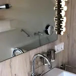 Vrijheid Van Bed & Breakfast Gilze